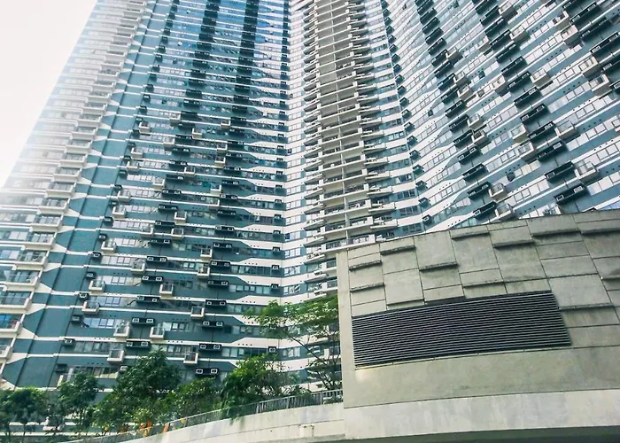 Designer 1br Makati Fast Internet Gym Swim Park 2050 *