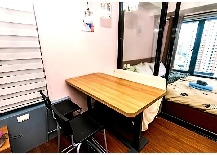 Apartment Designer 1br Makati Fast Internet Gym Swim Park 2050