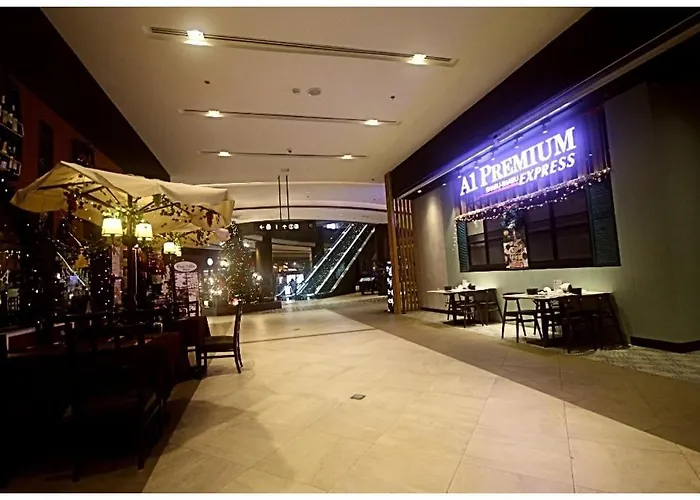 Apartment Designer 1br Makati Fast Internet Gym Swim Park 2050 Manila