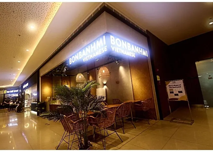 Designer 1br Makati Fast Internet Gym Swim Park 2050 * Manila