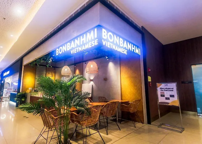 Designer 1br Makati Fast Internet Gym Swim Park 2050 Apartment *