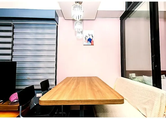 Designer 1br Makati Fast Internet Gym Swim Park 2050